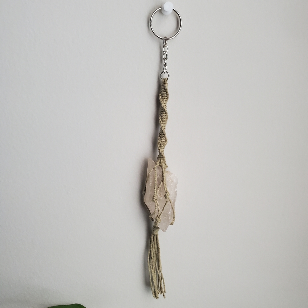 Macrame Crystal Quartz Keychain - Picture 7 of 7